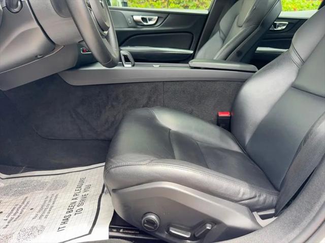 2024 Volvo S60 B5 Core Dark Theme