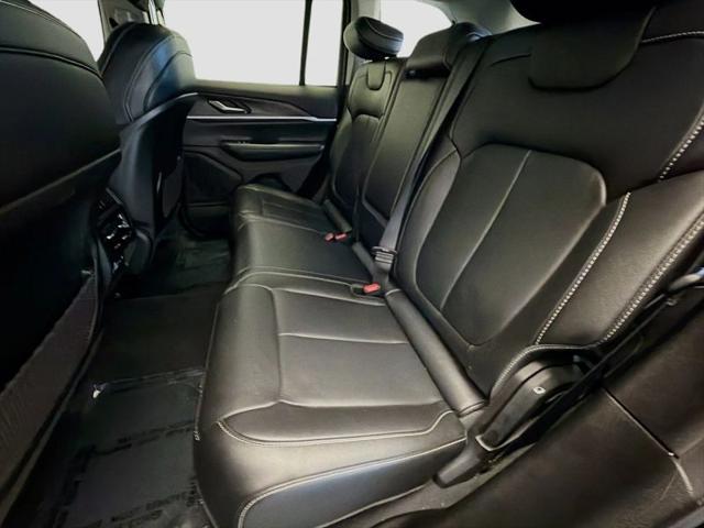 2023 Jeep Grand Cherokee Limited 4x2