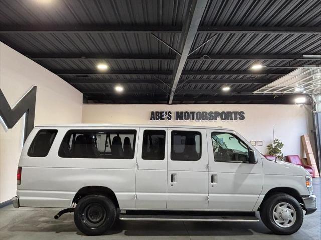 2012 Ford E-350 Super Duty XLT