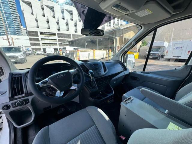 2015 Ford Transit Medium Roof w/Sliding Side Door w/RWB