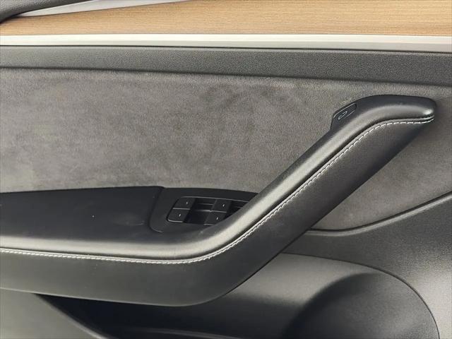 2021 Tesla Model 3 Standard Range Plus Rear-Wheel Drive