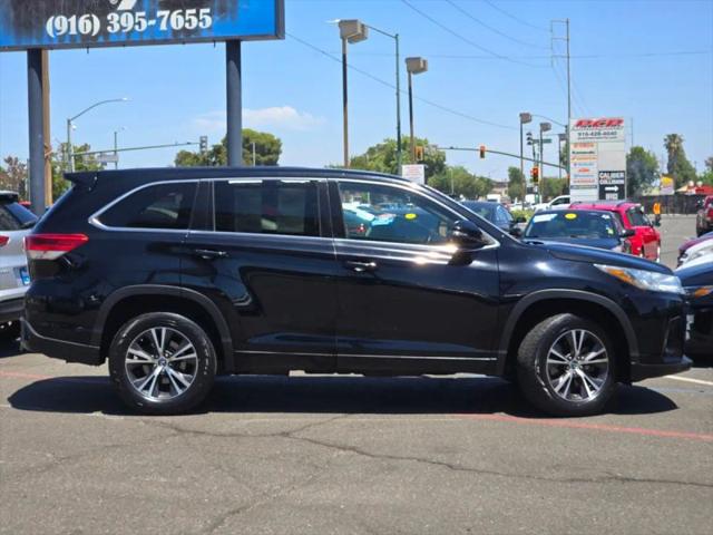 2017 Toyota Highlander LE