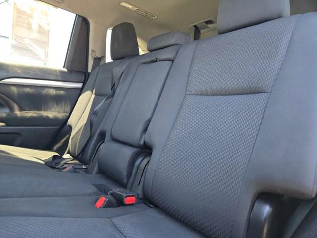 2017 Toyota Highlander LE