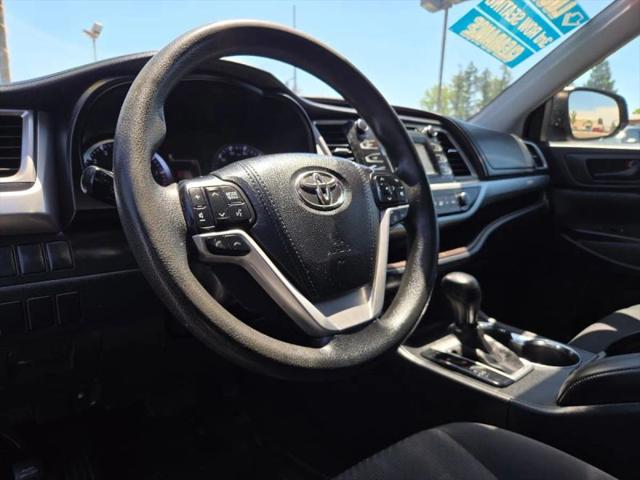 2017 Toyota Highlander LE