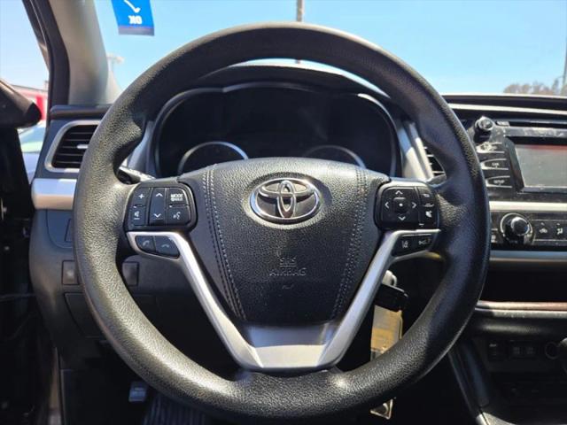 2017 Toyota Highlander LE