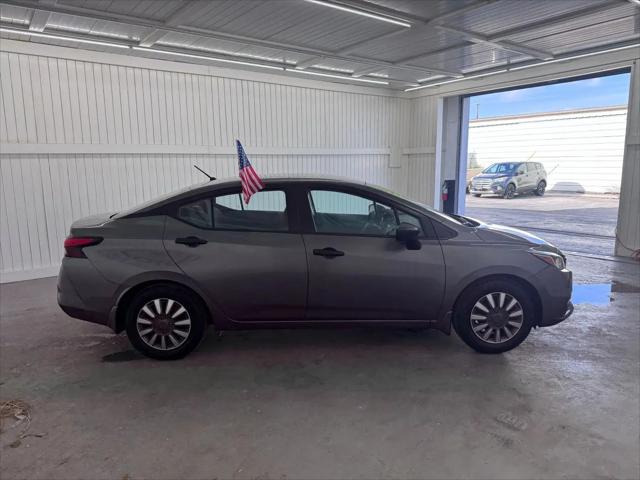 2021 Nissan Versa S Xtronic CVT