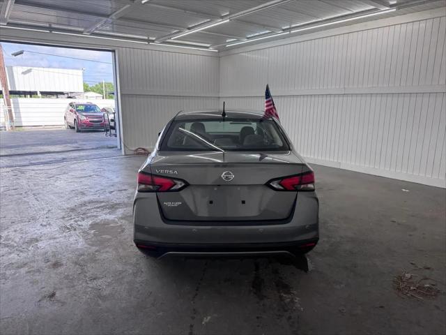 2021 Nissan Versa S Xtronic CVT