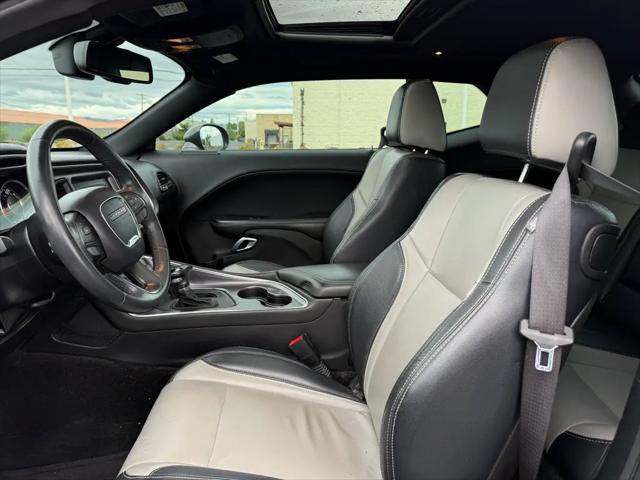 2015 Dodge Challenger SXT