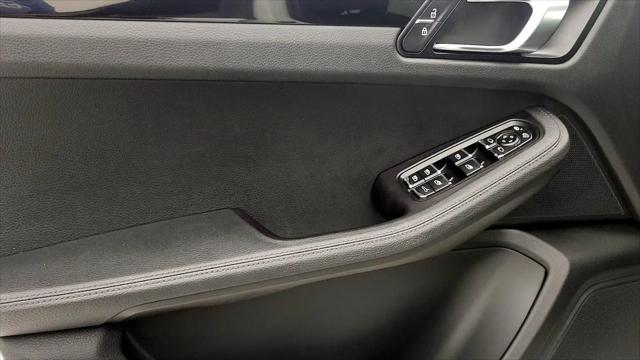 2021 Porsche Macan Macan