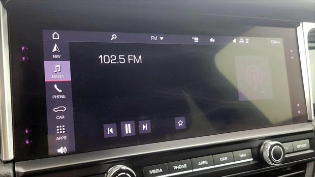 2021 Porsche Macan Macan