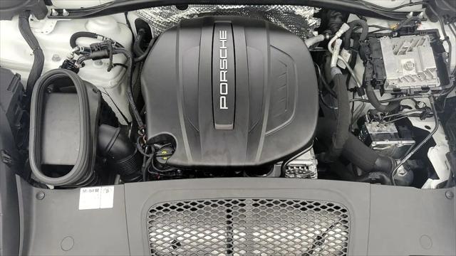 2021 Porsche Macan Macan