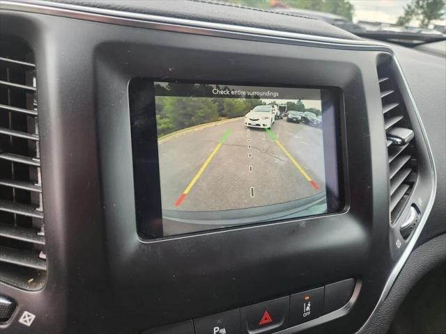 2021 Jeep Cherokee Latitude Plus FWD 2021 Jeep Cherokee Latitude Plus FWD