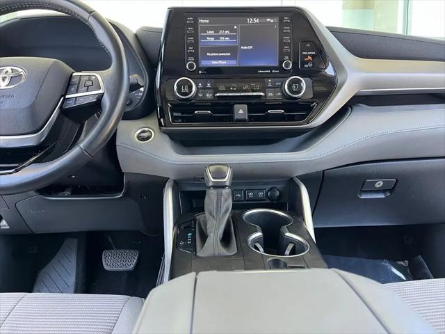 2021 Toyota Highlander LE