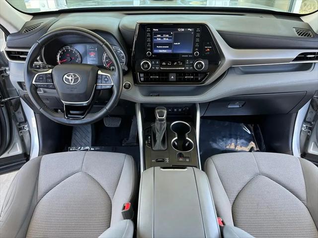 2021 Toyota Highlander LE