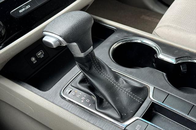 2021 Kia Sedona LX