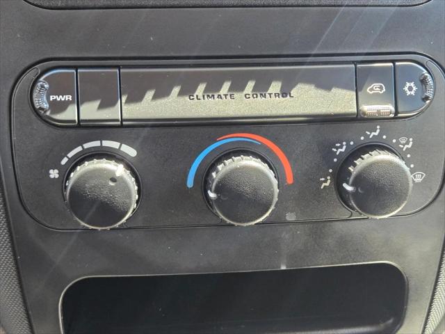 2003 Dodge Caravan SE