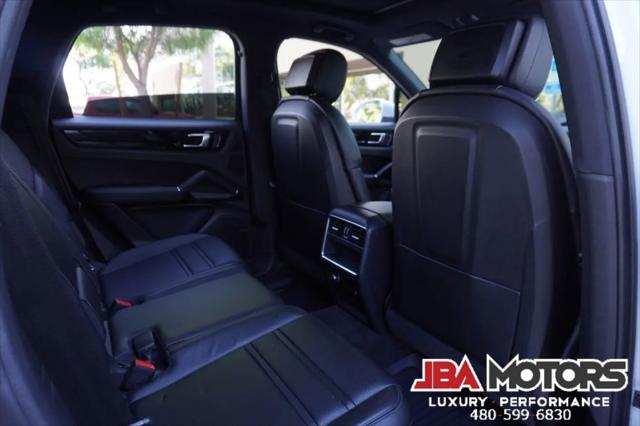 2023 Porsche Cayenne Platinum Edition