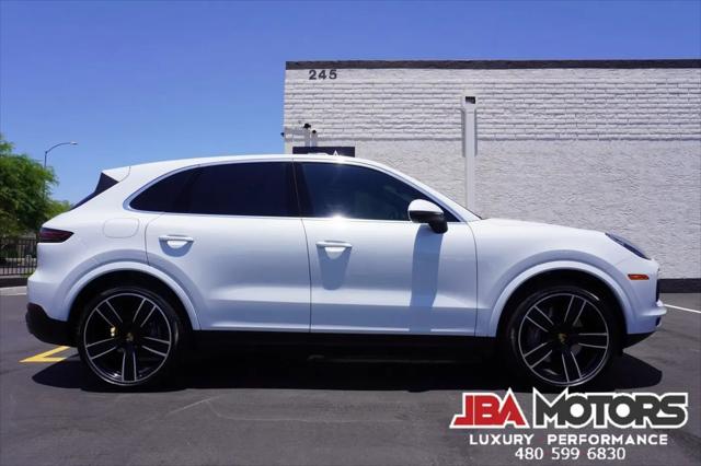 2023 Porsche Cayenne Platinum Edition