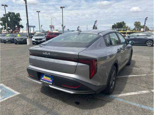 2025 Kia K4 LXS