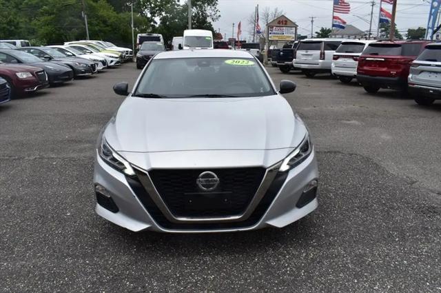 2022 Nissan Altima SR FWD