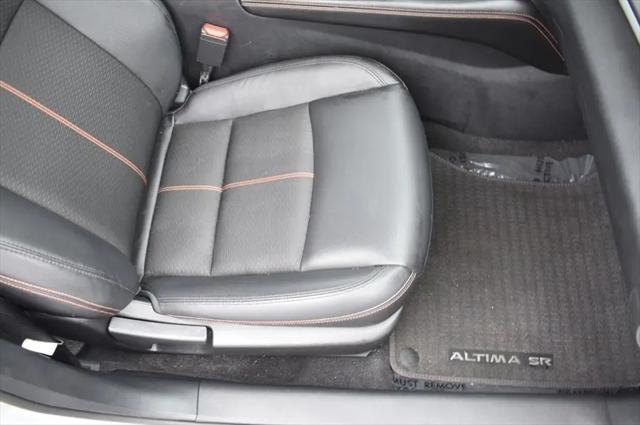 2022 Nissan Altima SR FWD