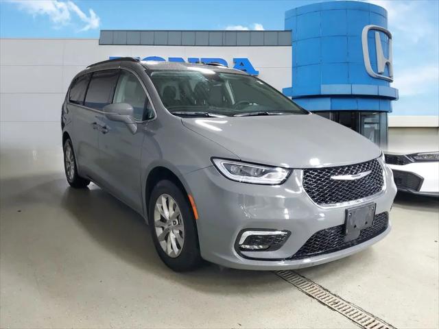 2022 Chrysler Pacifica Touring L AWD for sale in Chicago, IL