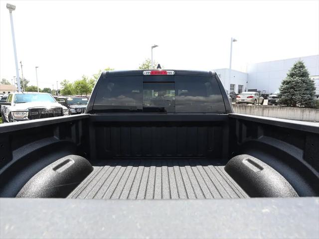 2026 Ram 1500 Warlock Crew Cab 4x4 5'7" Box