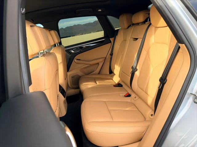 2017 Porsche Macan Sport Utility 4D