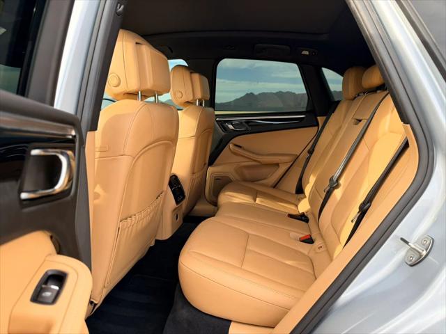 2017 Porsche Macan Sport Utility 4D