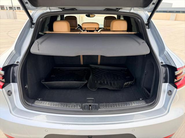 2017 Porsche Macan Sport Utility 4D