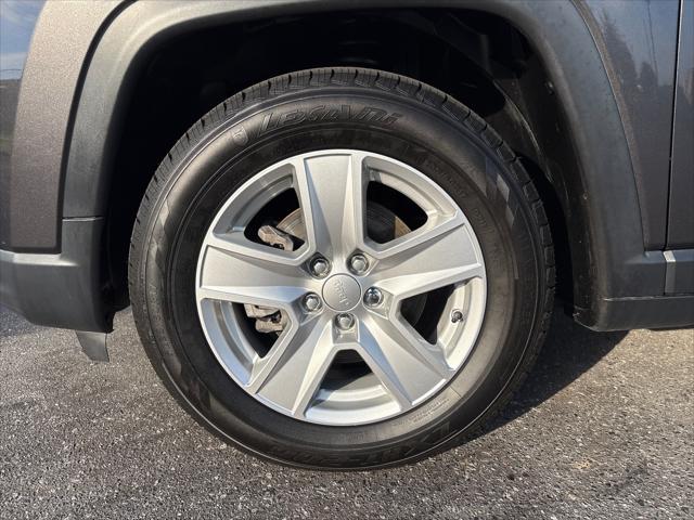 2022 Jeep Compass Latitude FWD