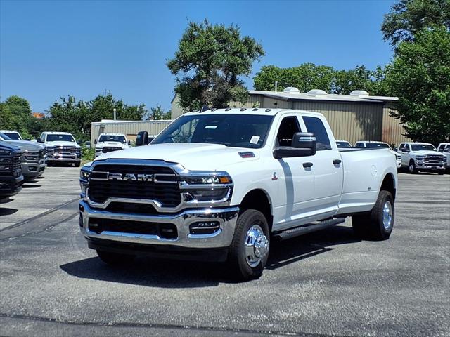 2026 Ram 3500 Tradesman Crew Cab 4x4 8 Box