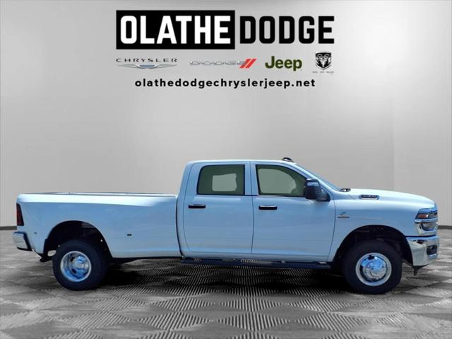2026 Ram 3500 Tradesman Crew Cab 4x4 8 Box