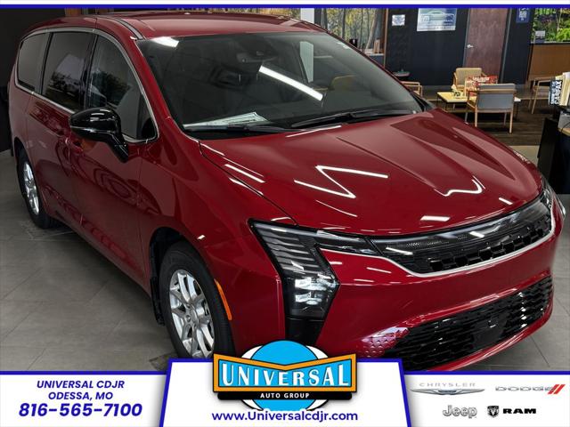 2027 Chrysler Pacifica Select for sale in Higginsville, MO
