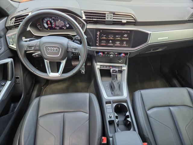 2025 Audi Q3 Premium 45 TFSI S line quattro Tiptronic