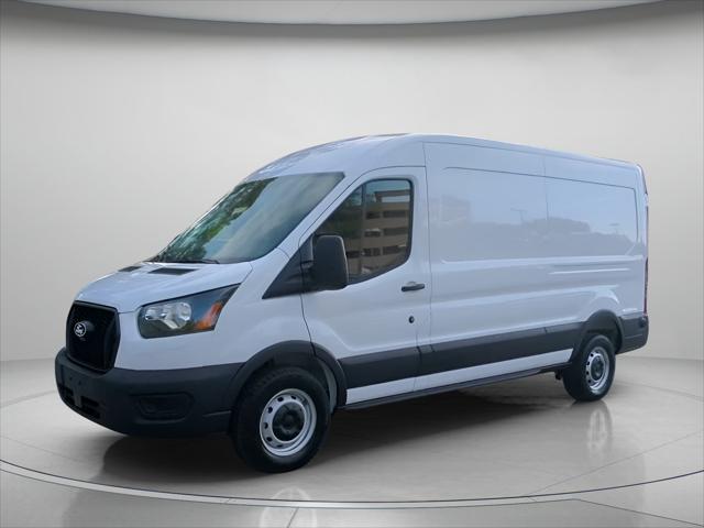 2026 Ford Transit Cargo Van T-250 148 Med Rf 9150 GVWR RWD