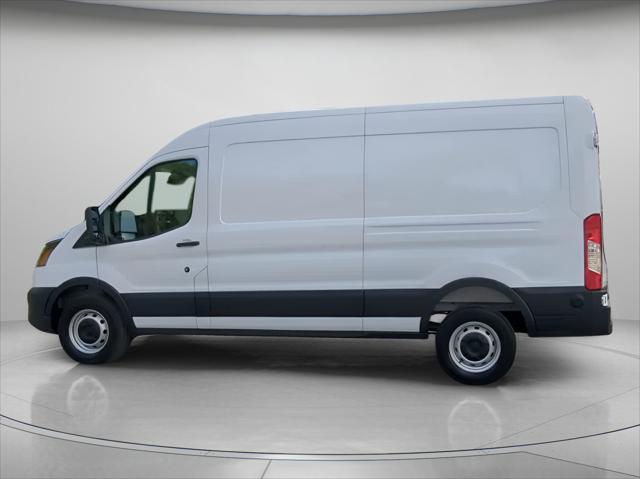 2026 Ford Transit Cargo Van T-250 148 Med Rf 9150 GVWR RWD