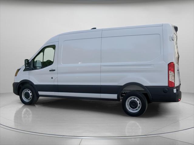 2026 Ford Transit Cargo Van T-250 148 Med Rf 9150 GVWR RWD