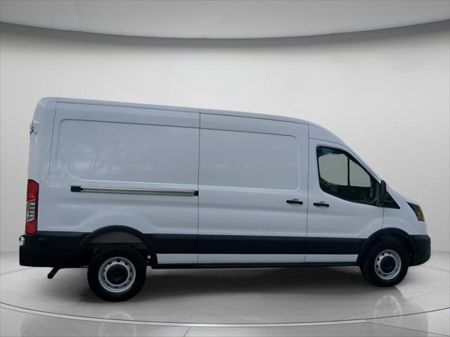 2026 Ford Transit Cargo Van T-250 148 Med Rf 9150 GVWR RWD