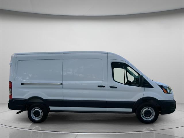 2026 Ford Transit Cargo Van T-250 148 Med Rf 9150 GVWR RWD