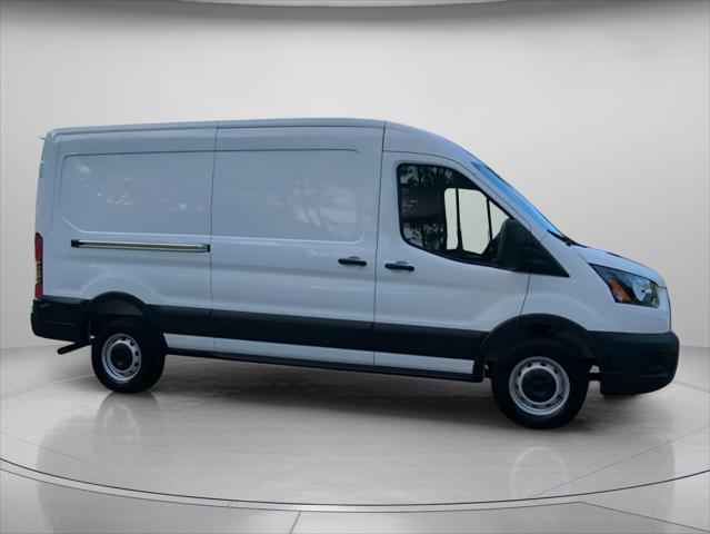 2026 Ford Transit Cargo Van T-250 148 Med Rf 9150 GVWR RWD