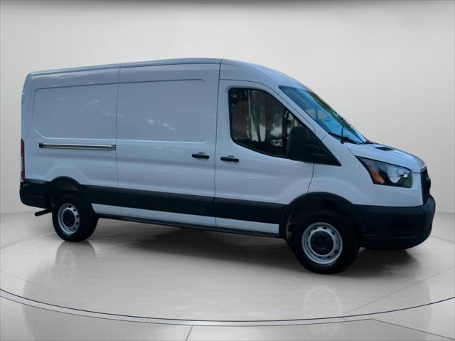 2026 Ford Transit Cargo Van T-250 148 Med Rf 9150 GVWR RWD
