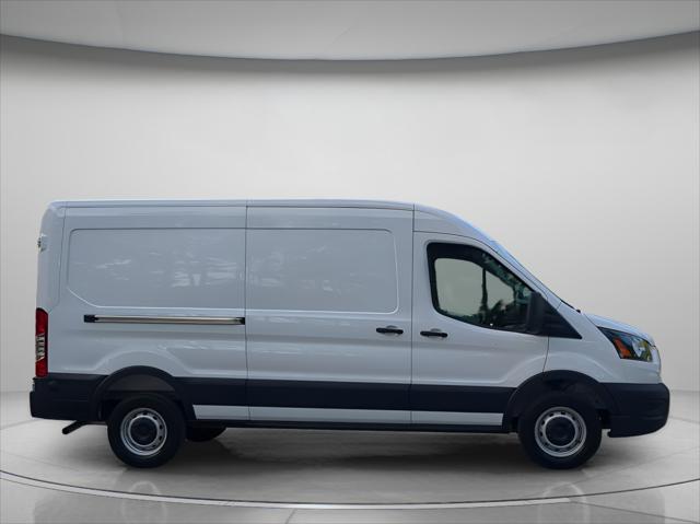 2026 Ford Transit Cargo Van T-250 148 Med Rf 9150 GVWR RWD