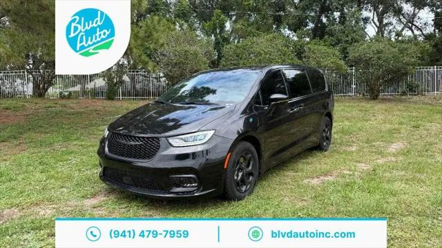 2022 Chrysler Pacifica Hybrid Limited for sale in Bradenton, FL