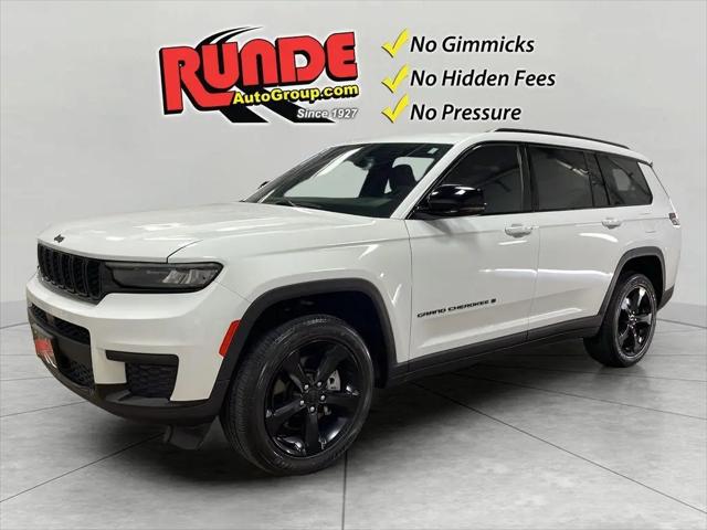 2024 Jeep Grand Cherokee L Altitude X 4x4 for sale in Manchester, IA
