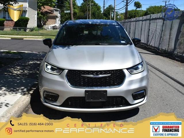 2024 Chrysler Pacifica Touring L for sale in Valley Stream, NY