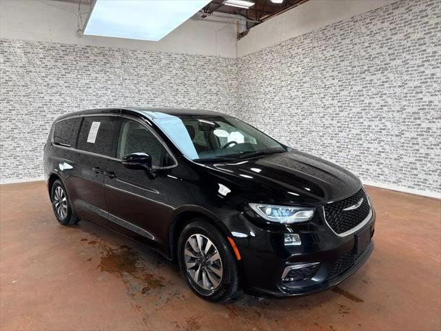 2024 Chrysler Pacifica Hybrid Select for sale in Columbia, TN