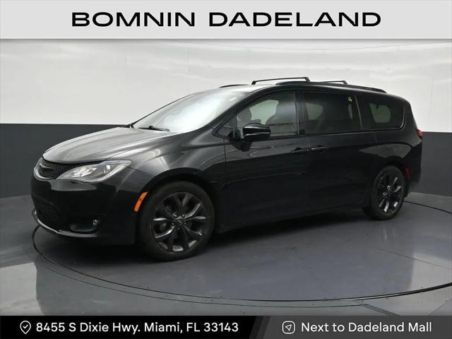 2019 Chrysler Pacifica Limited for sale in Miami, FL
