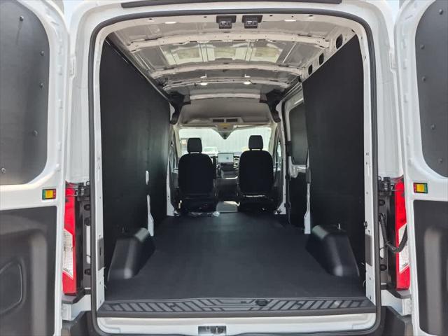 2026 Ford Transit Cargo Van T-250 148 Med Rf 9150 GVWR RWD