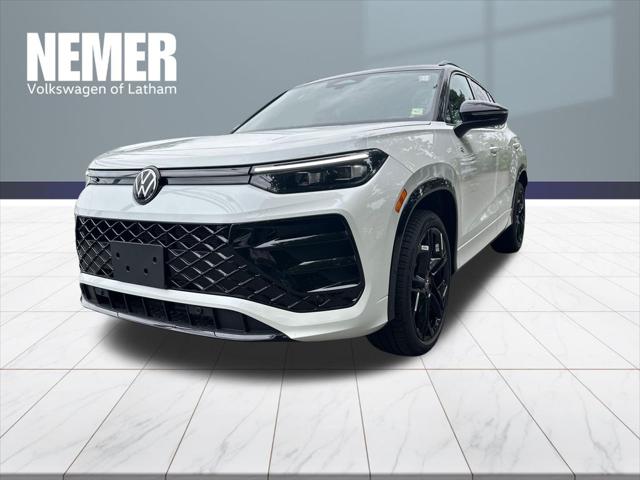 2026 Volkswagen Tiguan SE R-Line Black for sale in Latham, NY